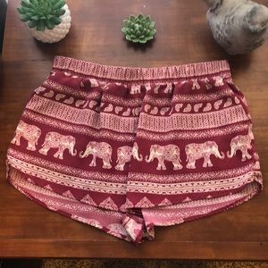 Forever 21 printed shorts 🐘